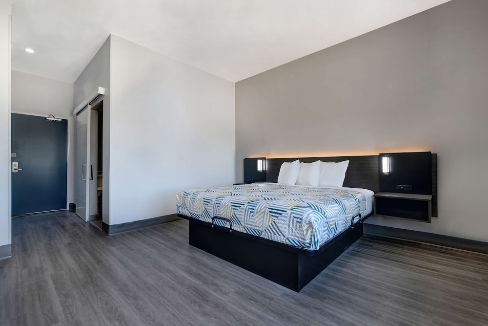 STANDARD, KING BED