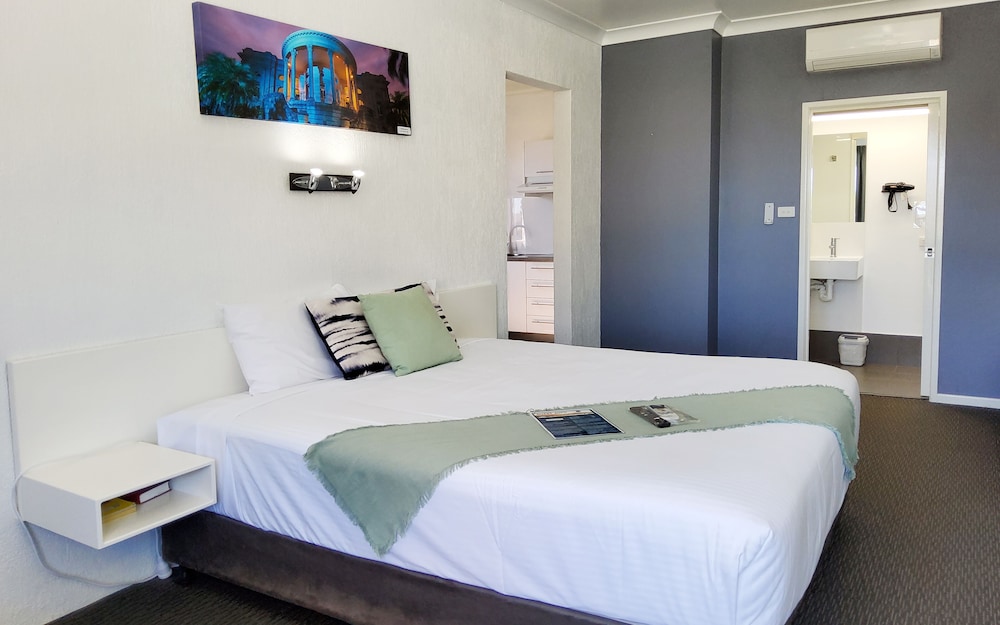 Room, 1 King and 1 Single Beds