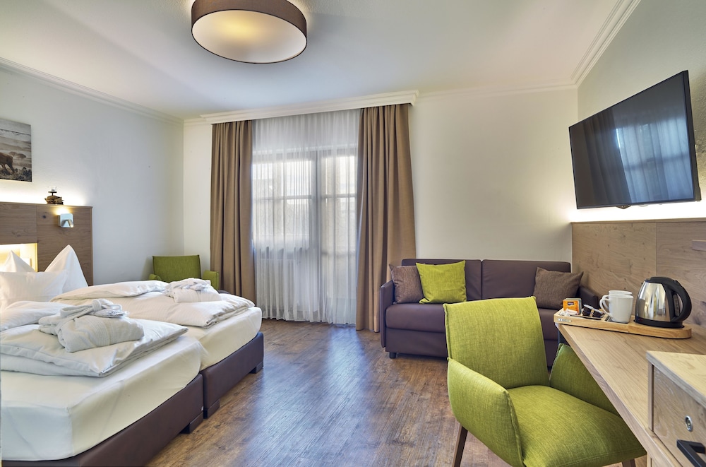 Hotel Lindenhof 53/76