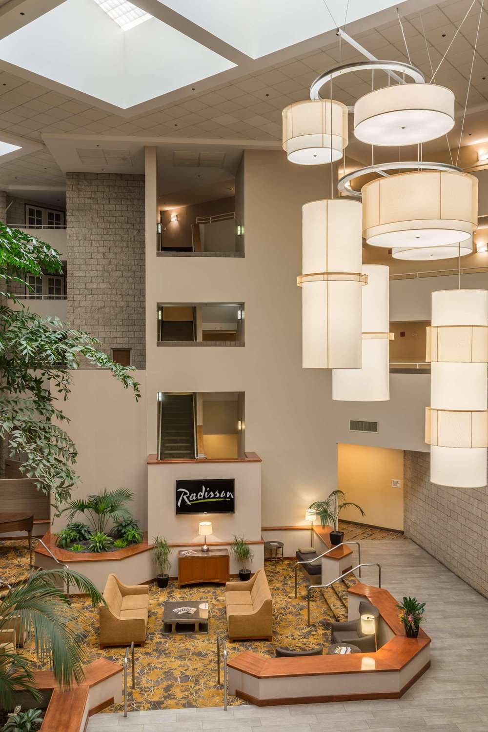 Radisson Hotel Santa Maria 30/40