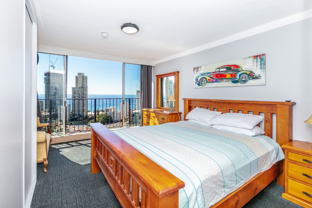 Condor Ocean View Apartments 9/74