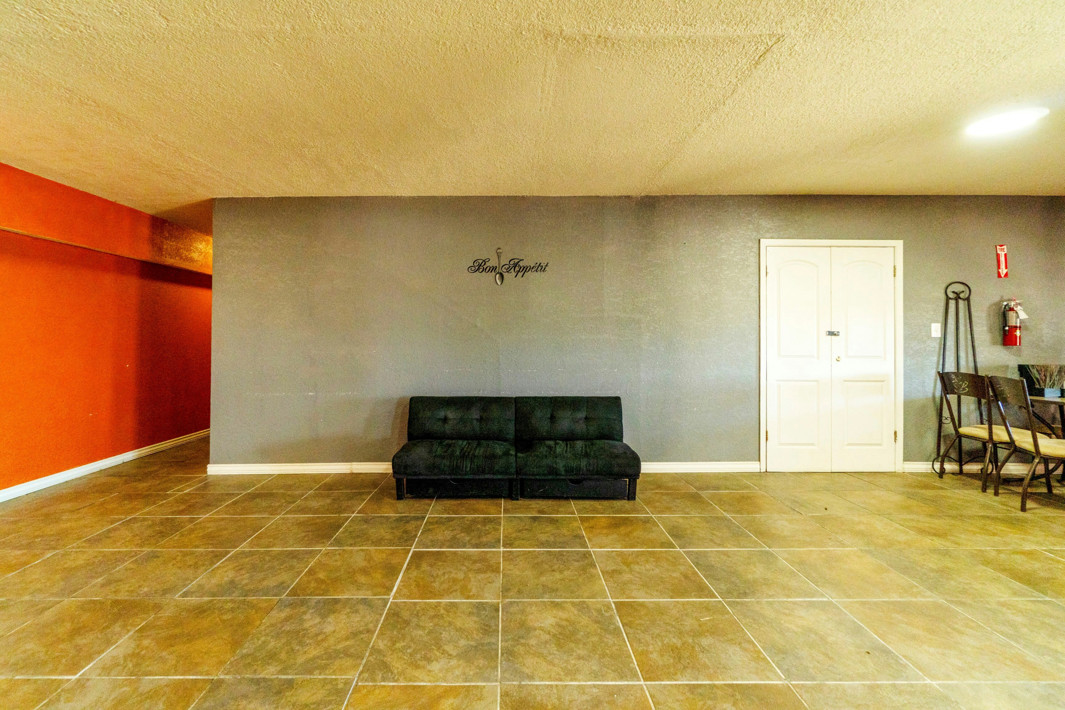 Woodfield Inn & Suites Hotel O, Yoakum TX 111 15/54