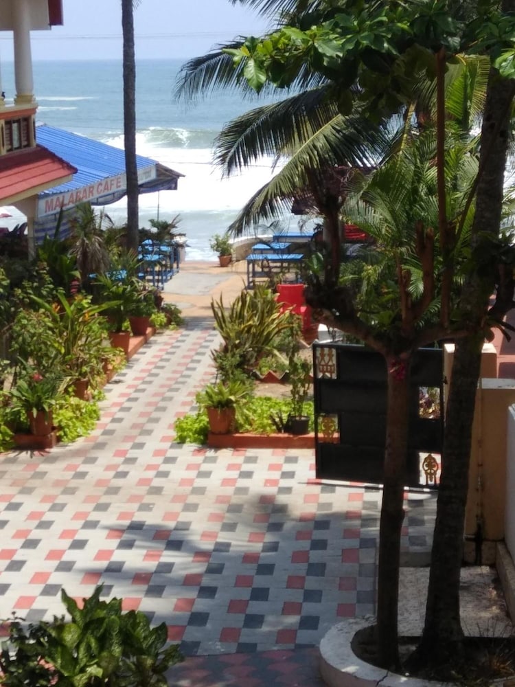 Beach Florra Inn 43/45