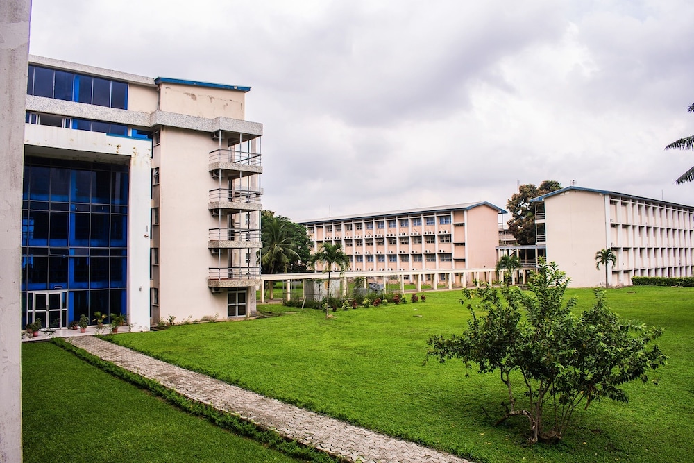 Dbi Guest House 40/50