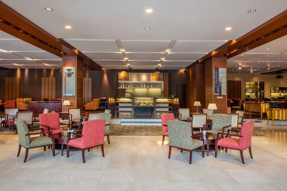 Holiday Inn Temple Of Heaven 40/61