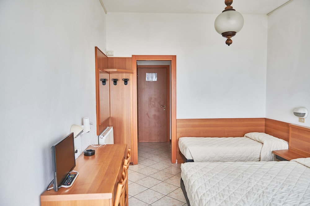 Hotel Caesar 13/43