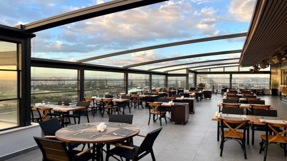 Turkmen Riverside Hotel 30/37