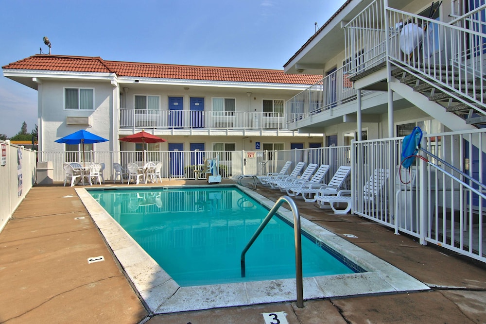 Motel6 Sacramento, CA - Old Sacramento North 49/57