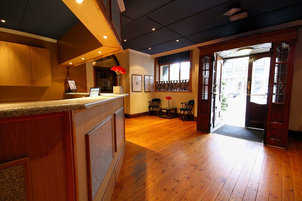 Royal Hotel Ladysmith 2/41