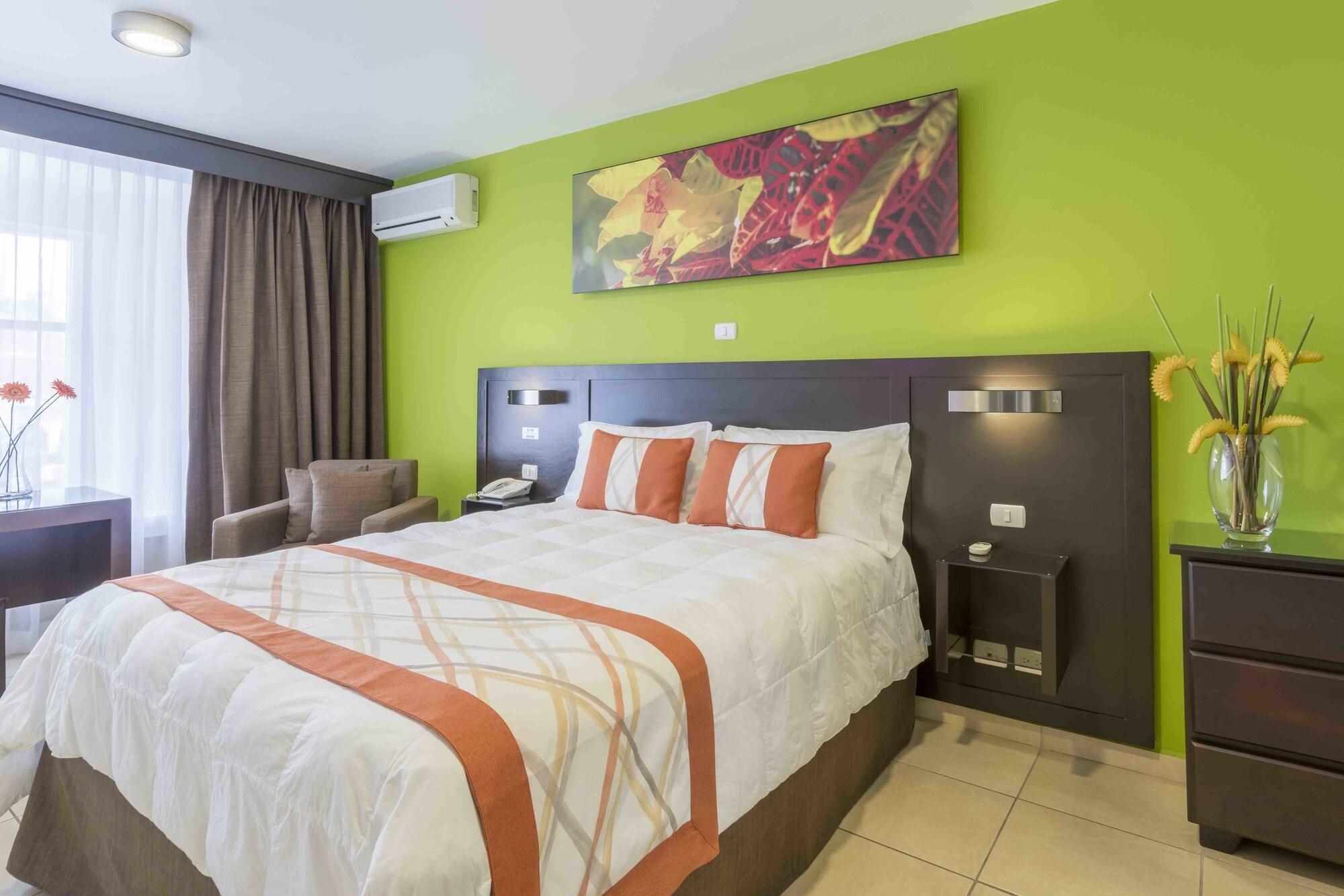 Duplex, Suite 5/10