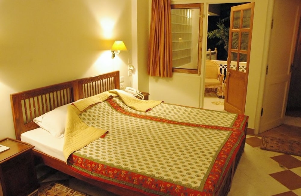 Om Niwas Suite Hotel 31/67