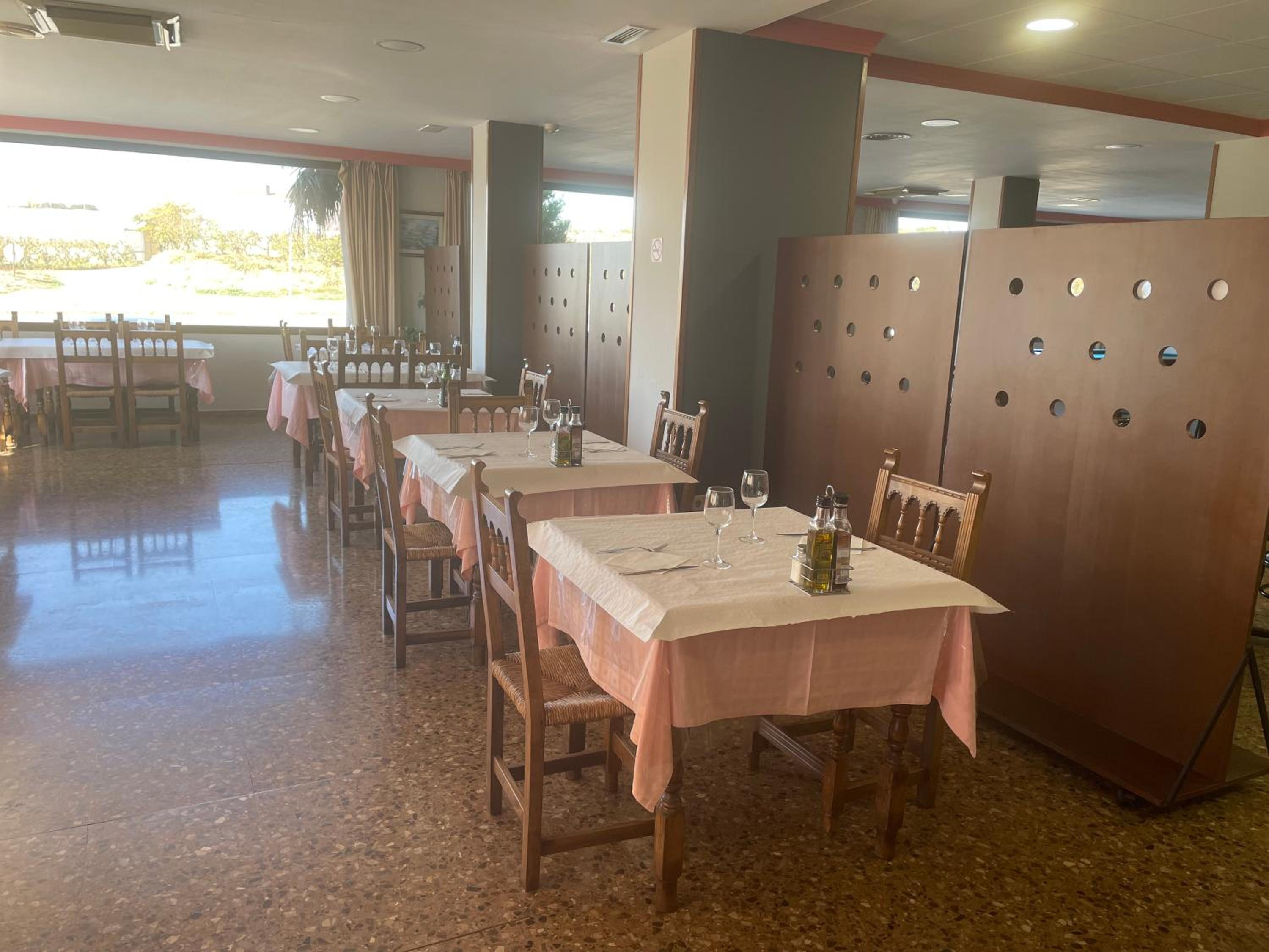 Hotel Reina Isabel 44/58