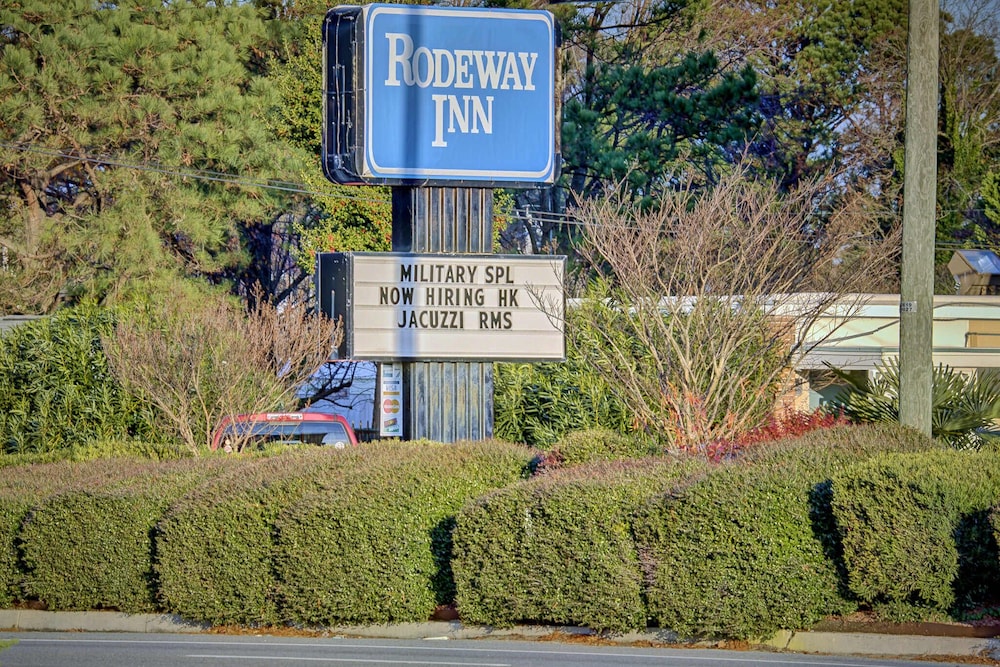 Motel6 Norfolk, VA – East Little Creek 37/50