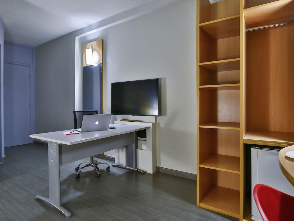 Ibis Goiania 58/64
