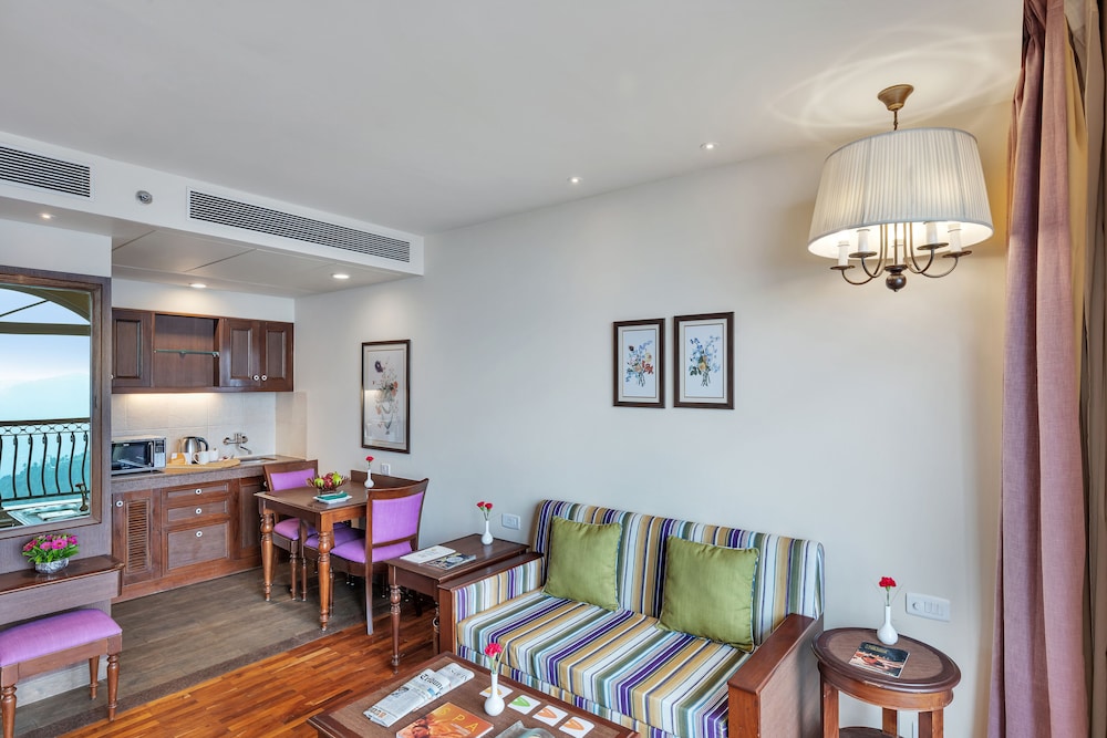 Club Mahindra Pristine Peaks Naldehra 35/60