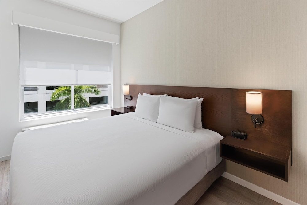 Room, King Bed, Sofa, High Floor
