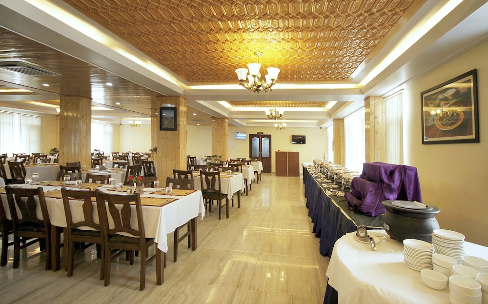 HOTEL THE GRAND MAMTA 16/23