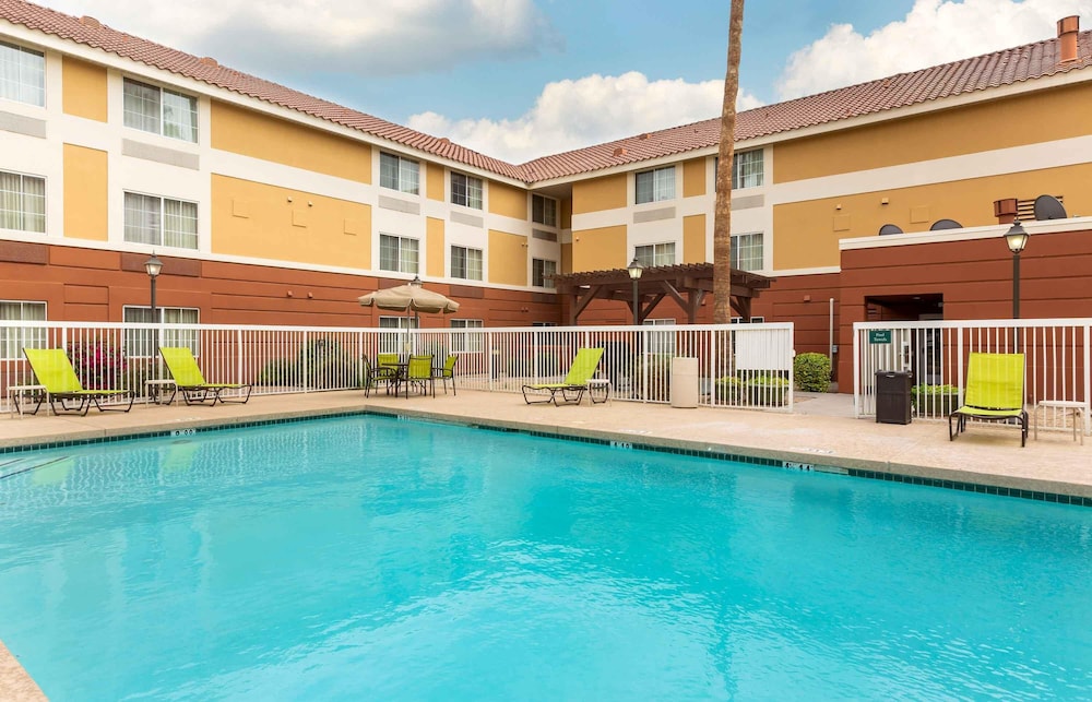 Extended Stay America Suites Phoenix - Scottsdale 2/52