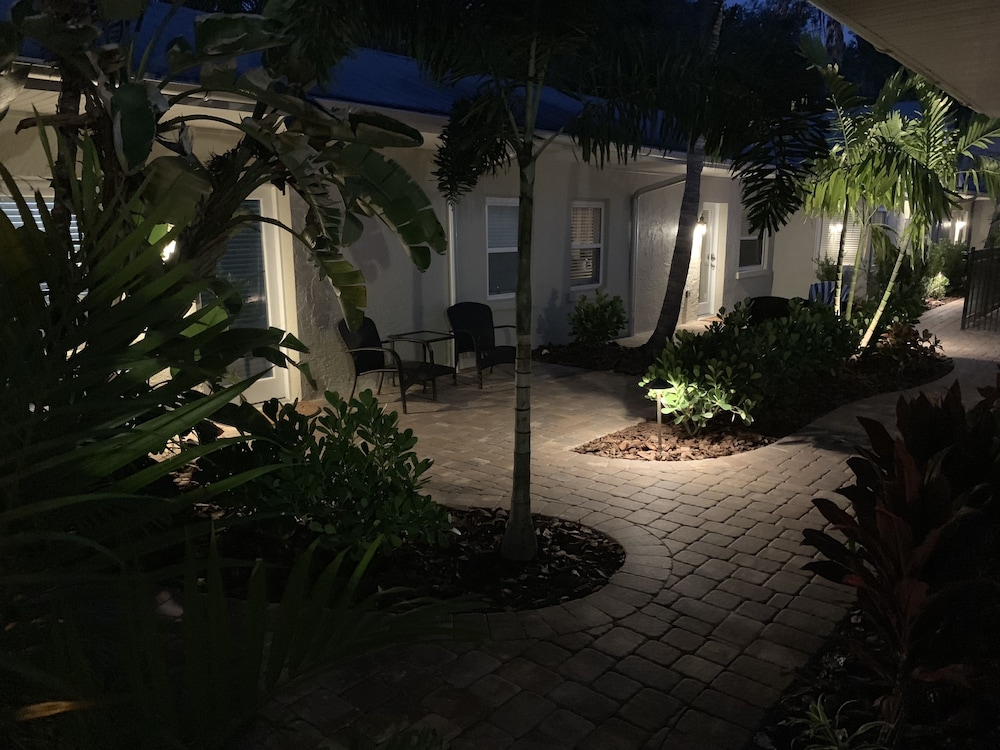 Twin Palms at Siesta 29/50