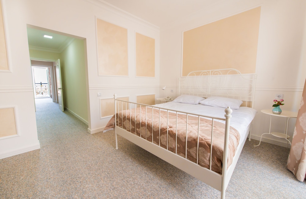 Two Seasons Boutique Hotel 16/50