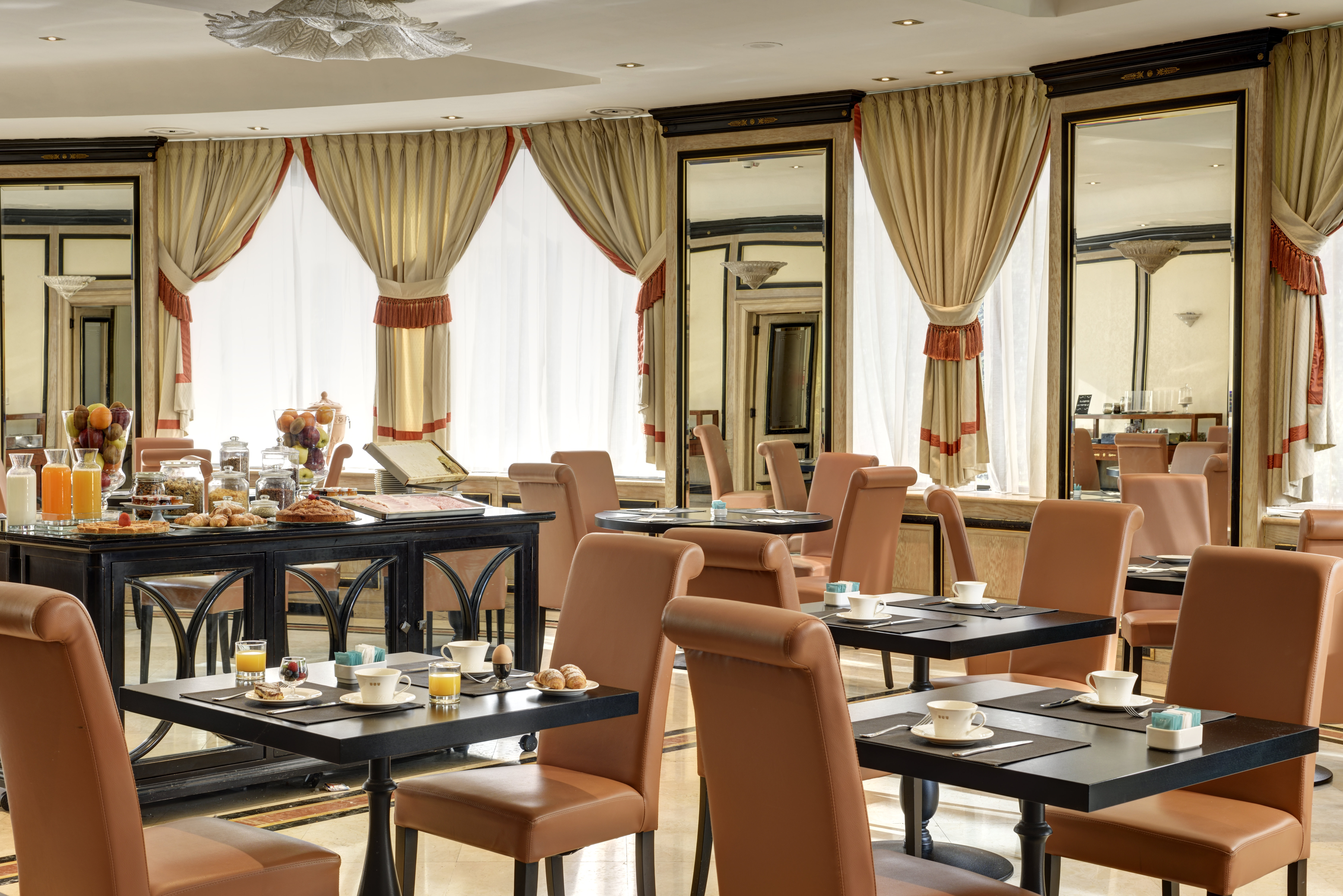 Unahotels Scandinavia Milan 47/65