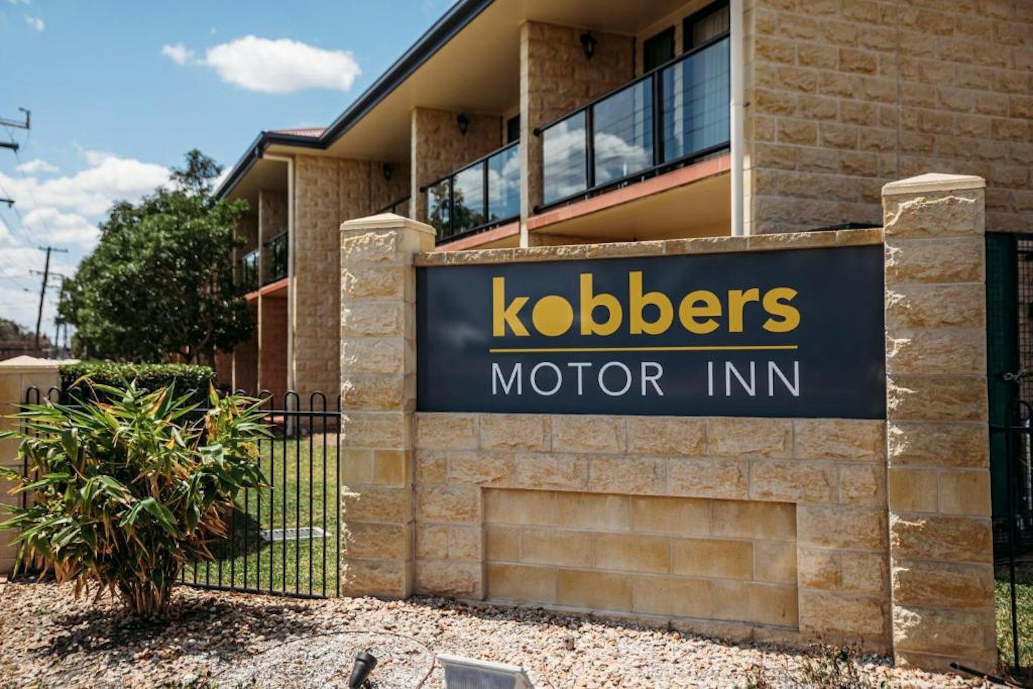 KOBBERS MOTOR INN 1/14