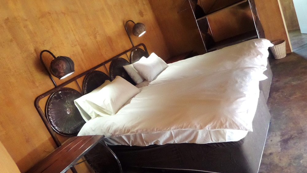 Ongula Village Homestead Lodge 18/50
