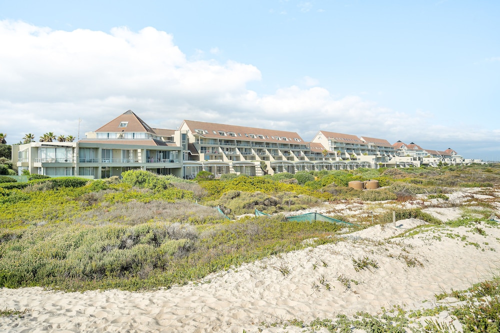 Dolphin Beach Hotel 5/76