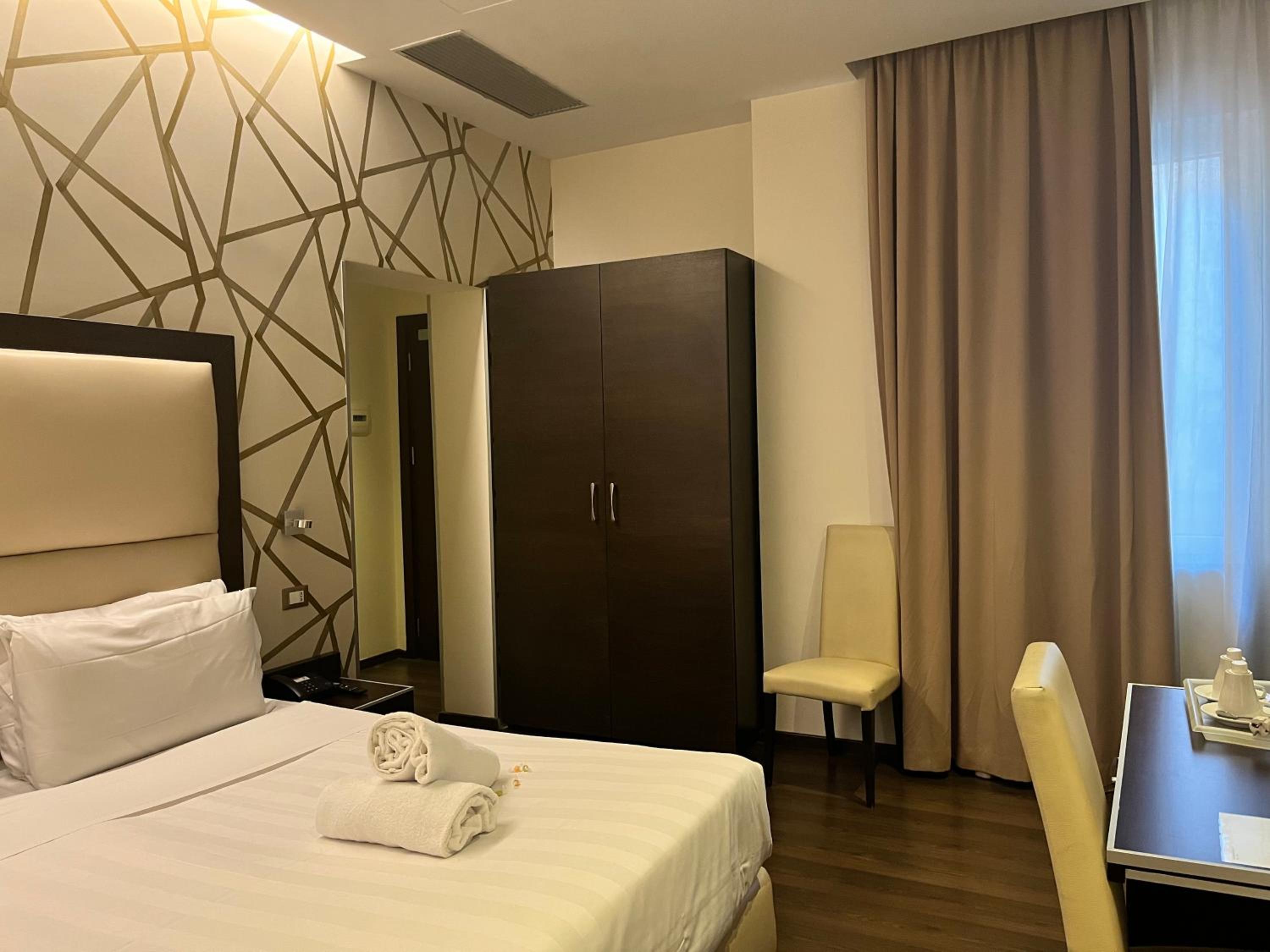 Room at Catone District Hotel, ROME
