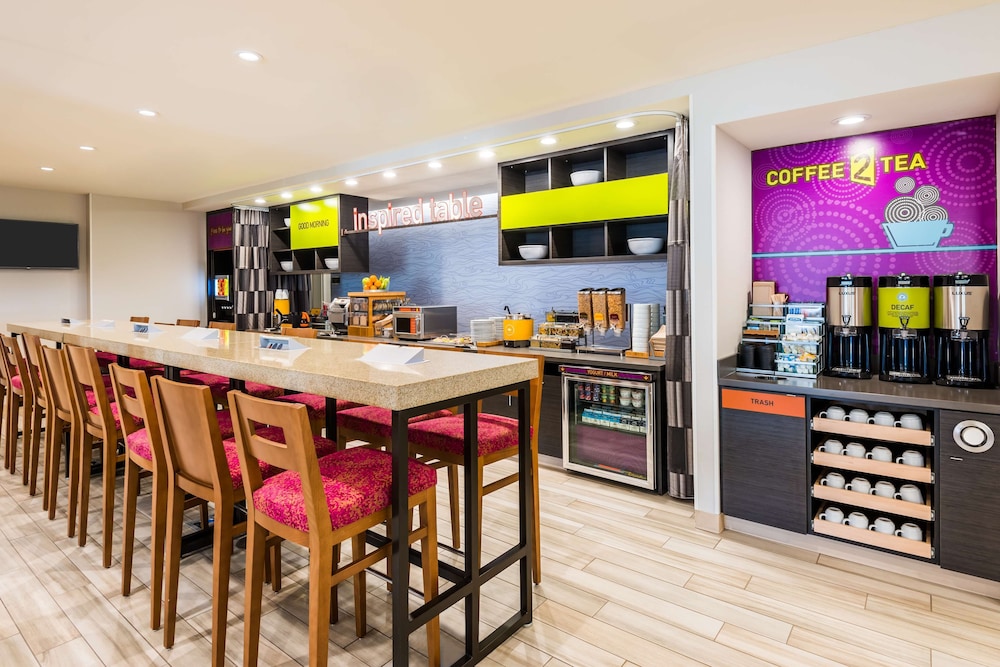 Home2 Suites By Hilton Buffalo Airport/Galleria Mall 35/44
