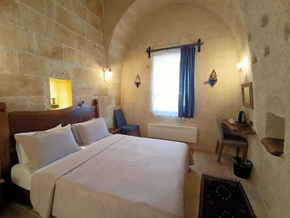 Apex Cave Hotel 4/61