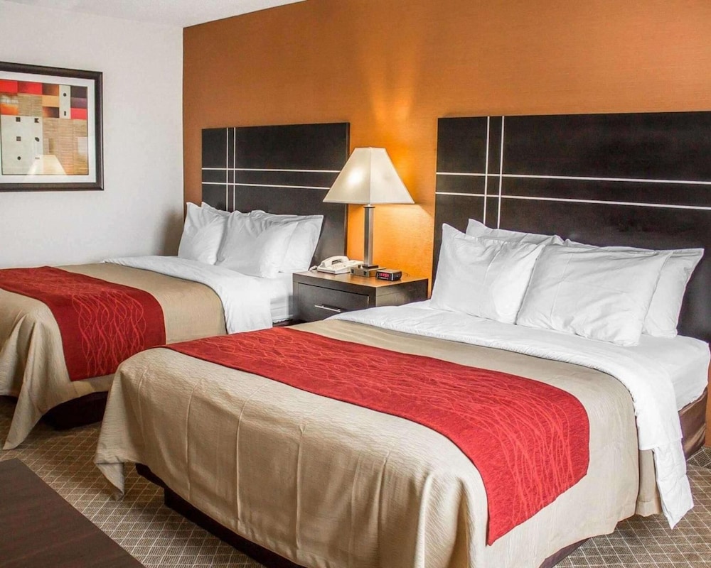 Howard Johnson by Wyndham Columbus State Fairgrounds I-71 7/44