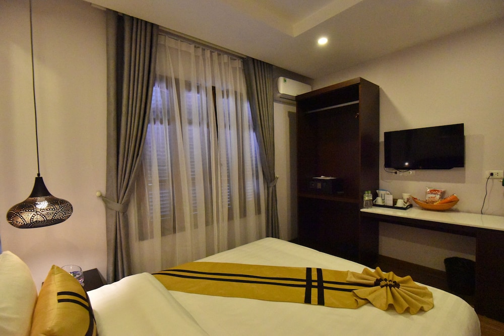 S Central Hotel 9/33