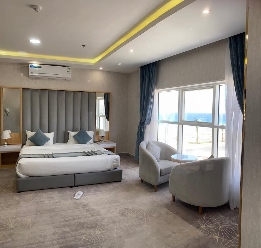 Rose Land Hotel 12/60