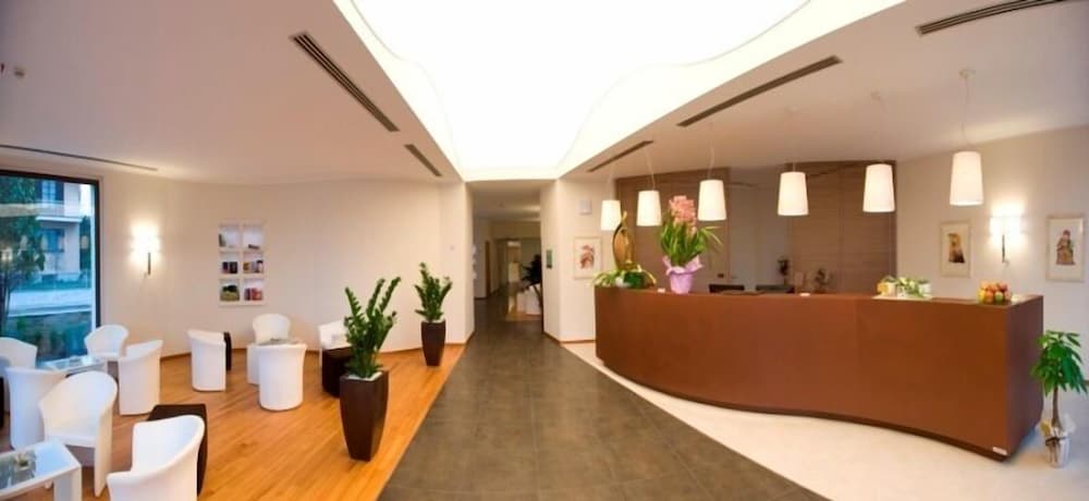 Hotel Napoleon 4/24