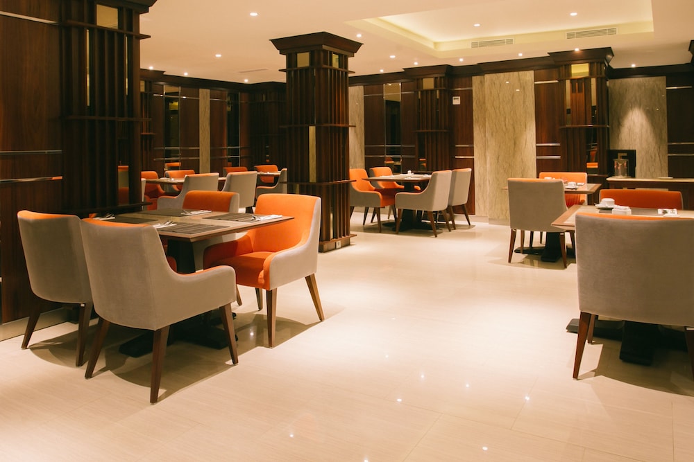 SWISS-BELHOTEL BORNEO BANJARMASIN 49/64