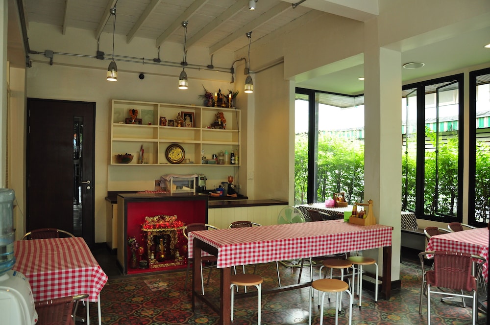 Sabye Bangkok Hotel 68/75