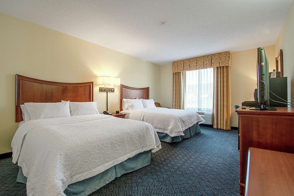 Hampton Inn Pine Grove 26/58
