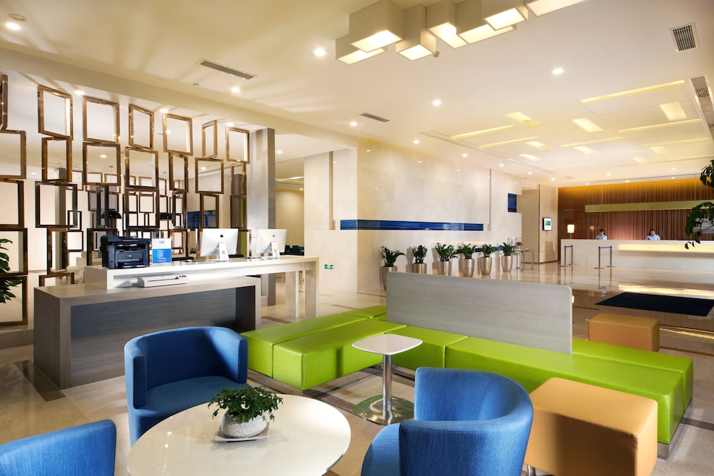 Holiday Inn Express Luoyang City Center 10/72