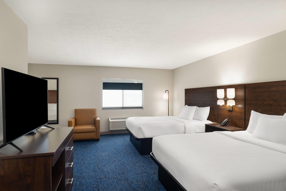 Family Suite, 3 Queen Beds