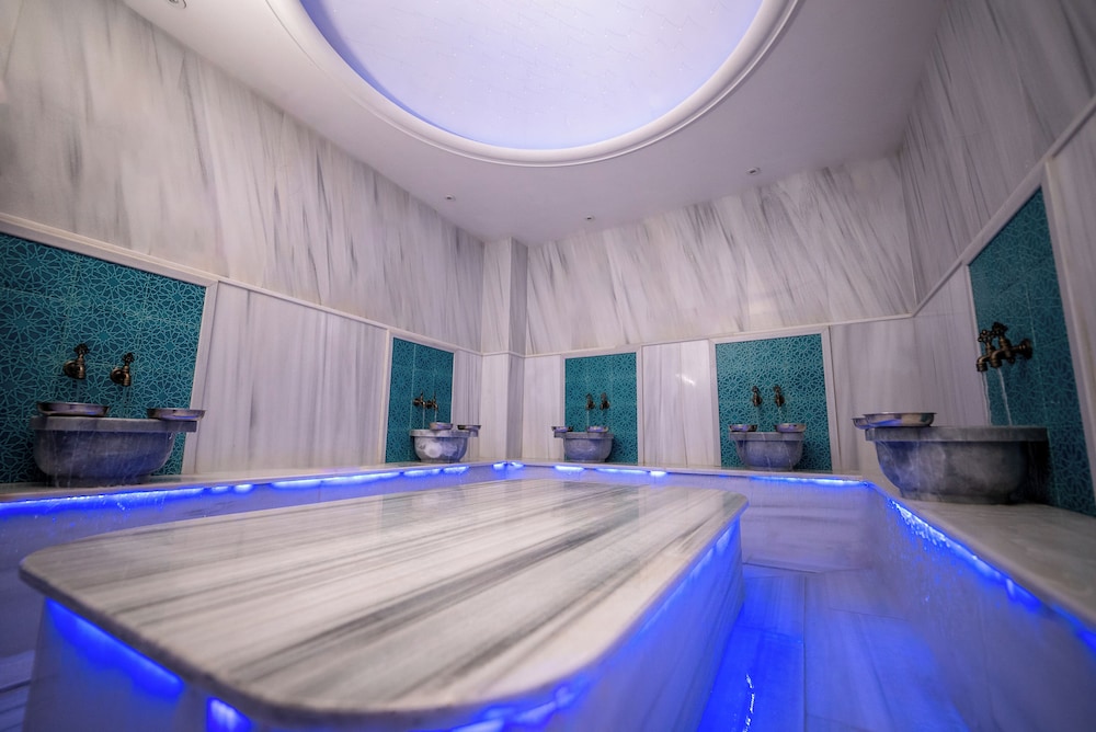 Mari Suites Hotel 46/63