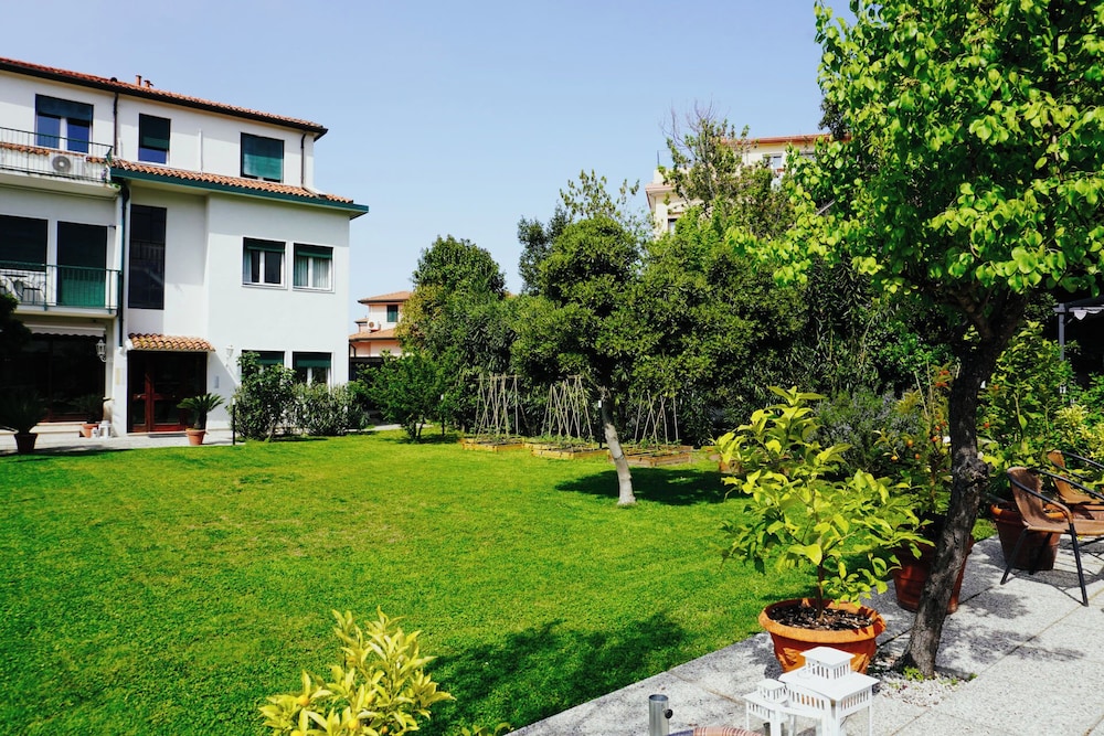 Villa Orio E Beatrice 47/51