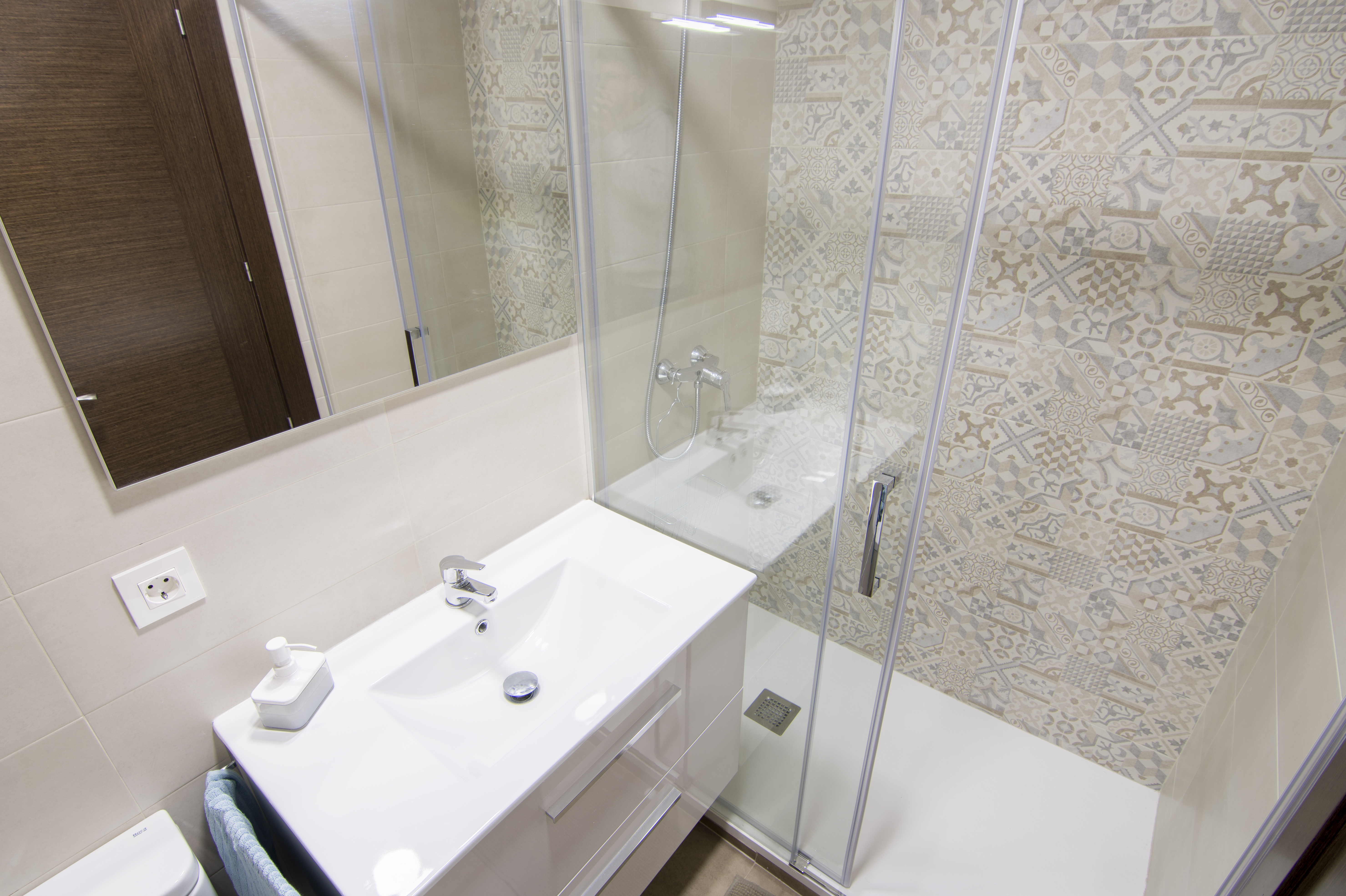 2 Bedrooms, Lovely, Penthouse, Terrace