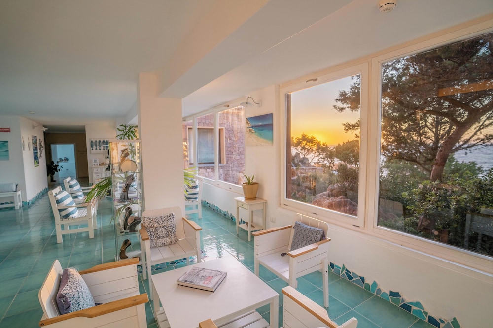 HOTEL COSTA PARADISO 12/45