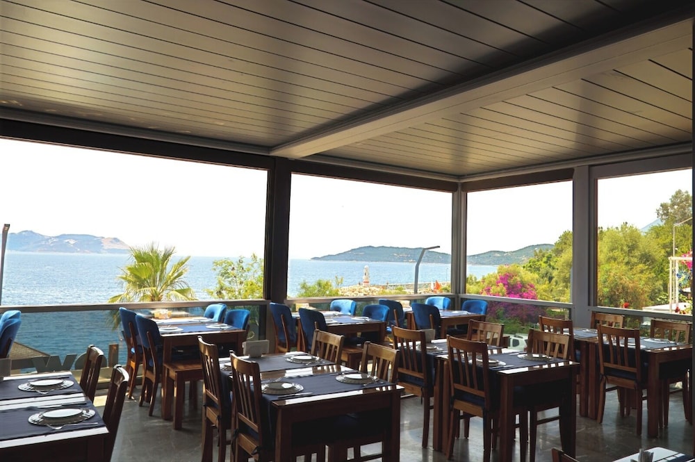 Sea View Hotel 42/50