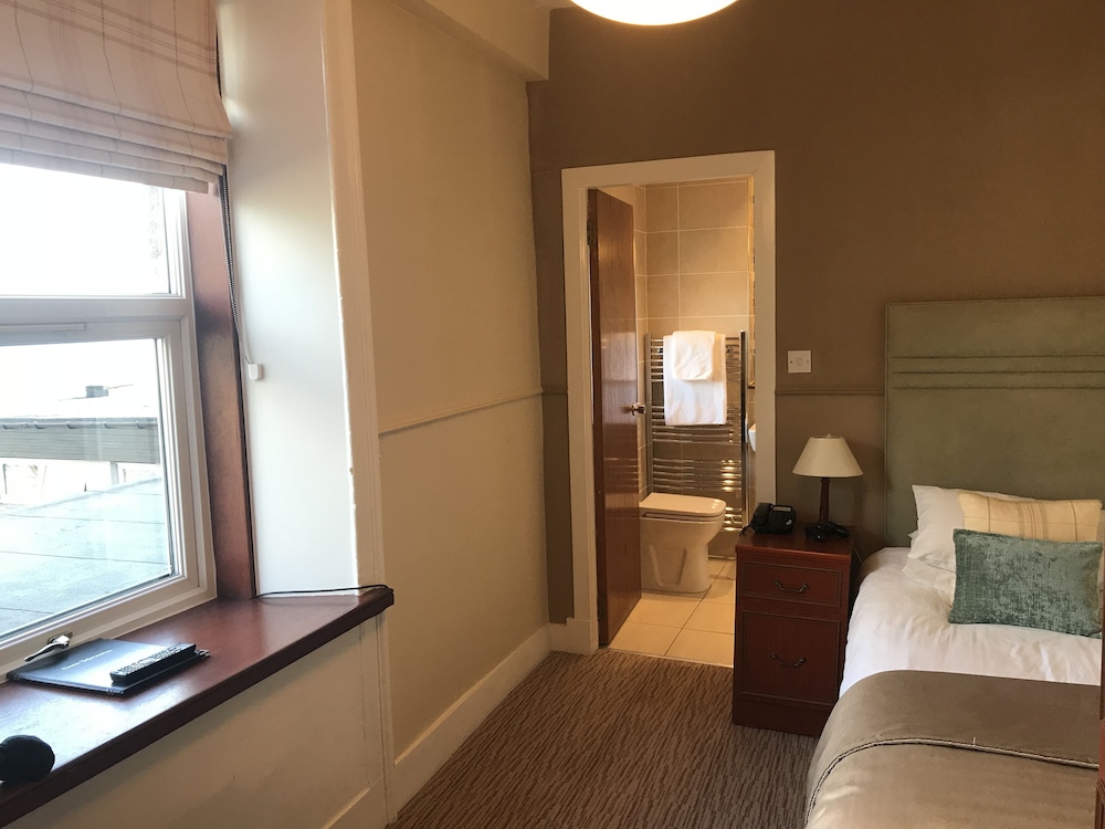 Cove Bay Hotel 33/60