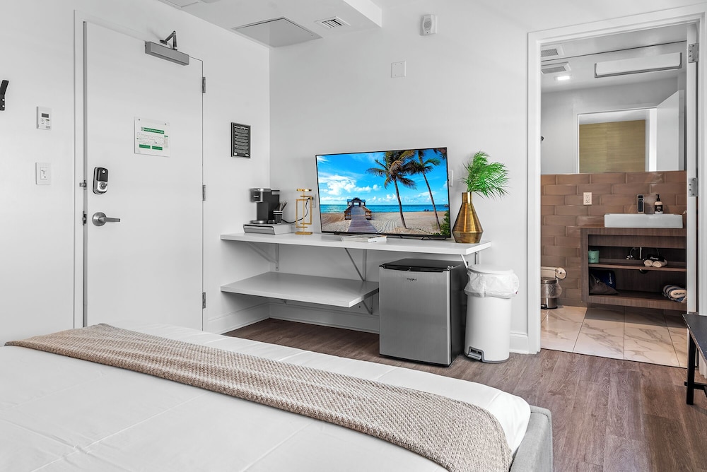Luxuri Suites 32/50