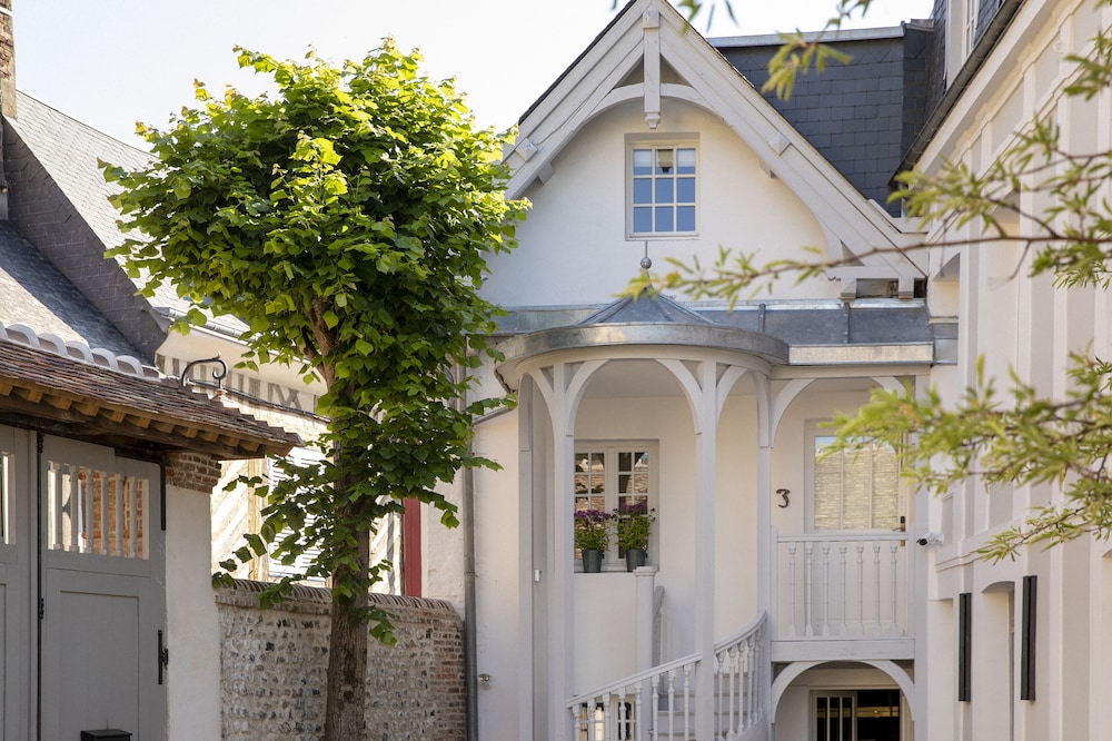 Hotel Saint-Delis Relais & Chateaux 36/41