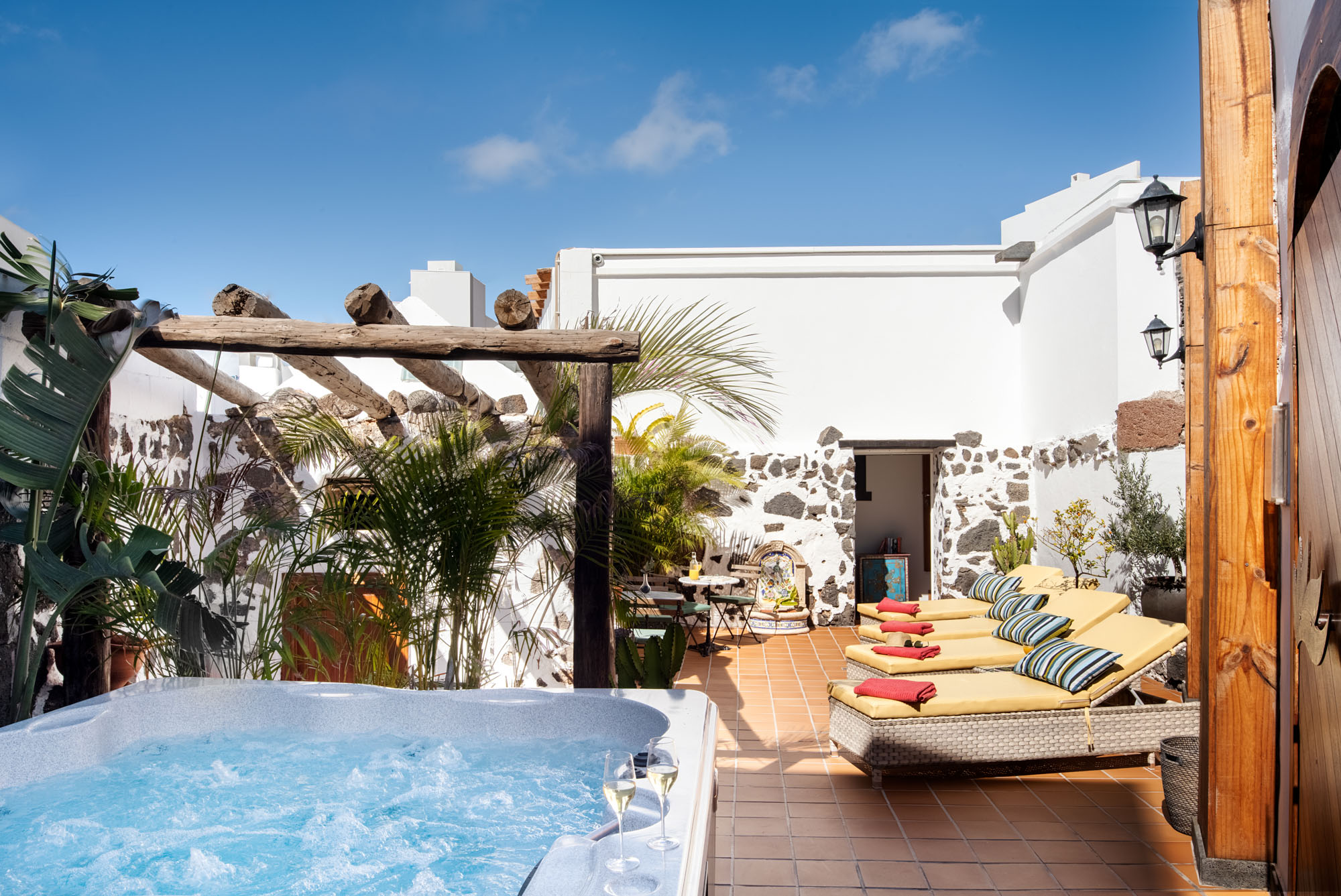 El Charco Suites 22/50