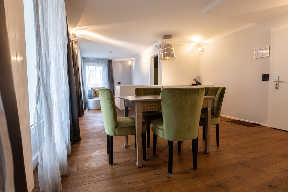 Home Hotel Arosa 30/50